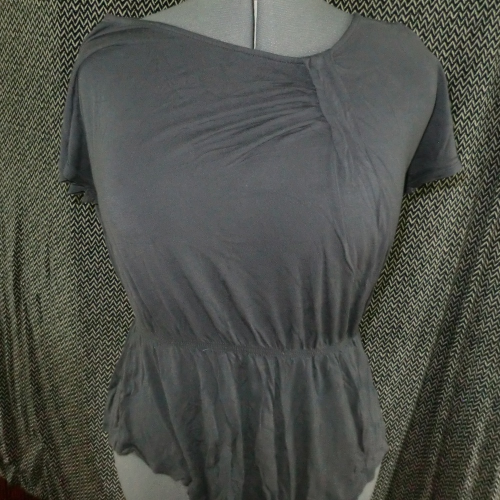 5 for $10 Daisy Fuentes Top Gray XL *LAST CHANCE